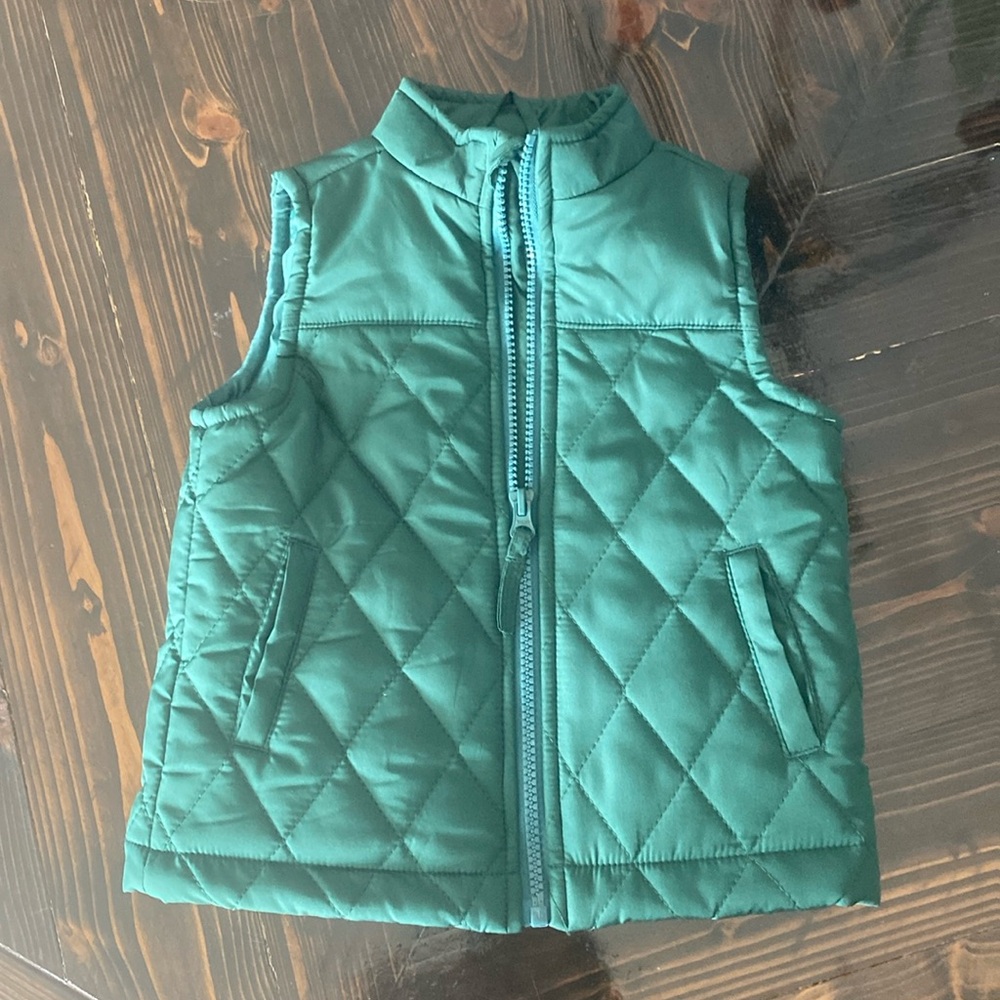 Crown and ivy zip up puffer vest